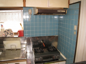 kitchen001_01-before.jpg