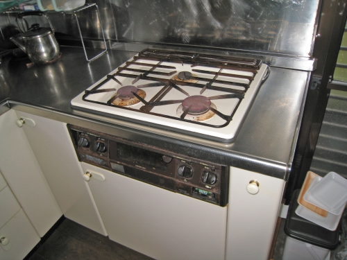 kitchen010_01-before.jpg