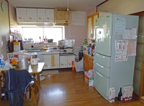 kitchen011_01-before.jpg