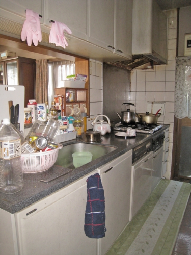 kitchen012_01-before.jpg