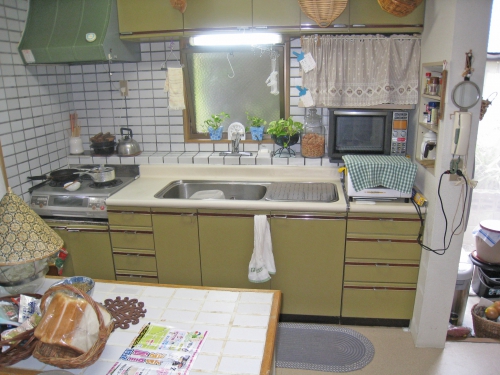 kitchen018_01-before.jpg