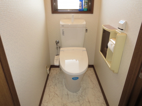 toilet008_01-after.jpg