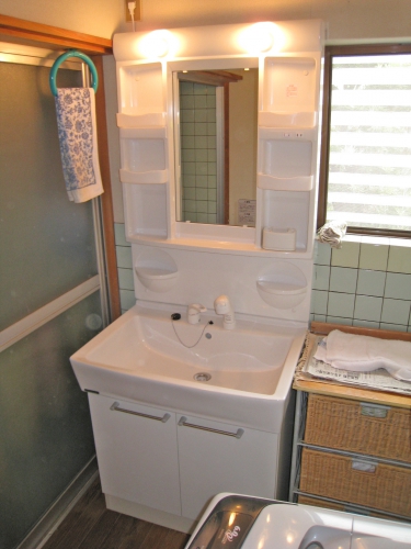 washstands003_01-after.jpg