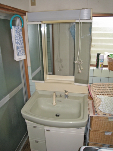 washstands003_01-before.jpg